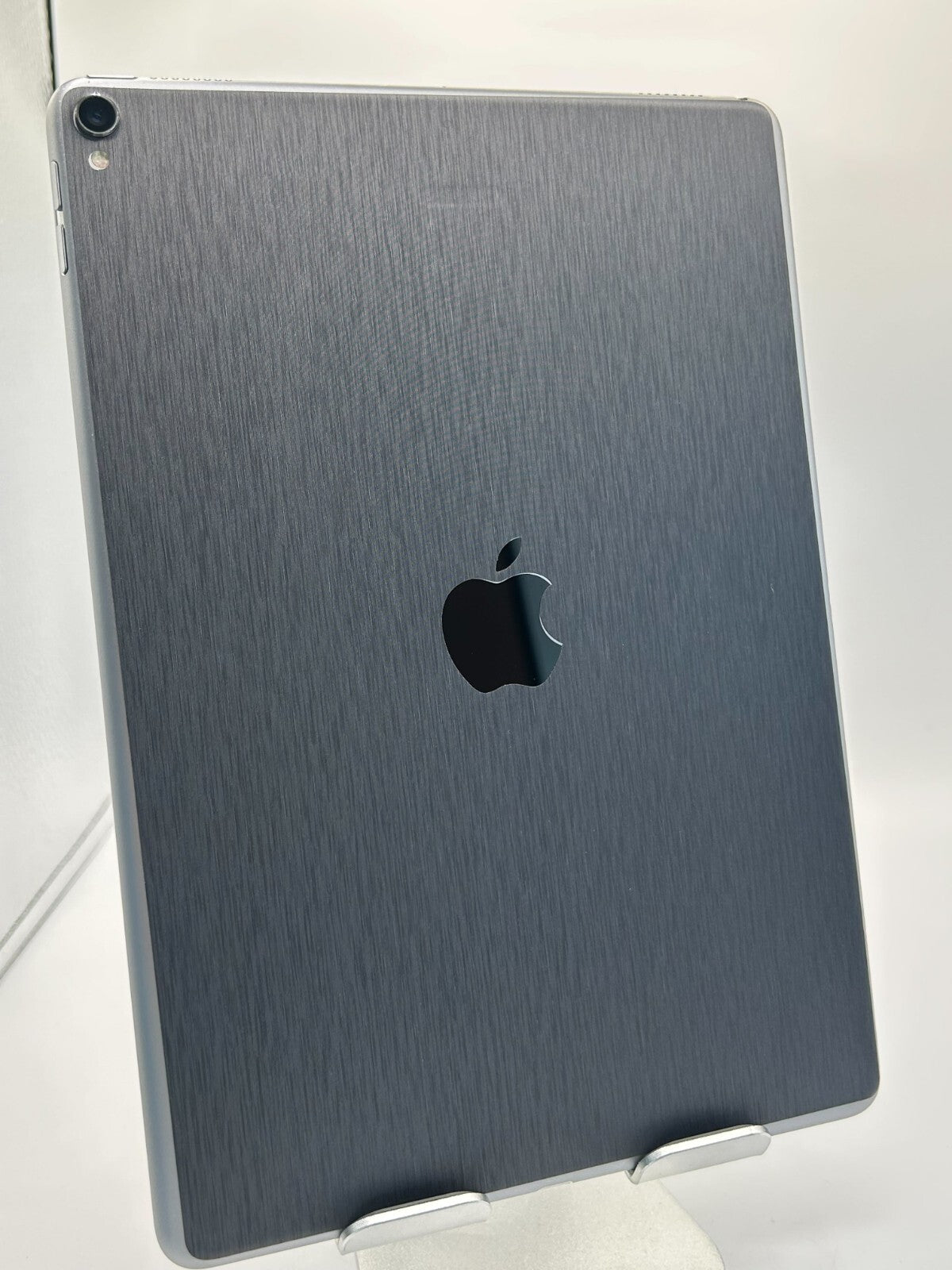 Insten Ipad Pro 10.5" 64GB - Refurbished - Space Gray